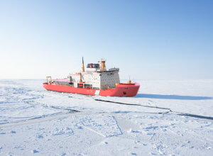 Seaspan awarded $3.15-billion for polar icebreaker, arctic